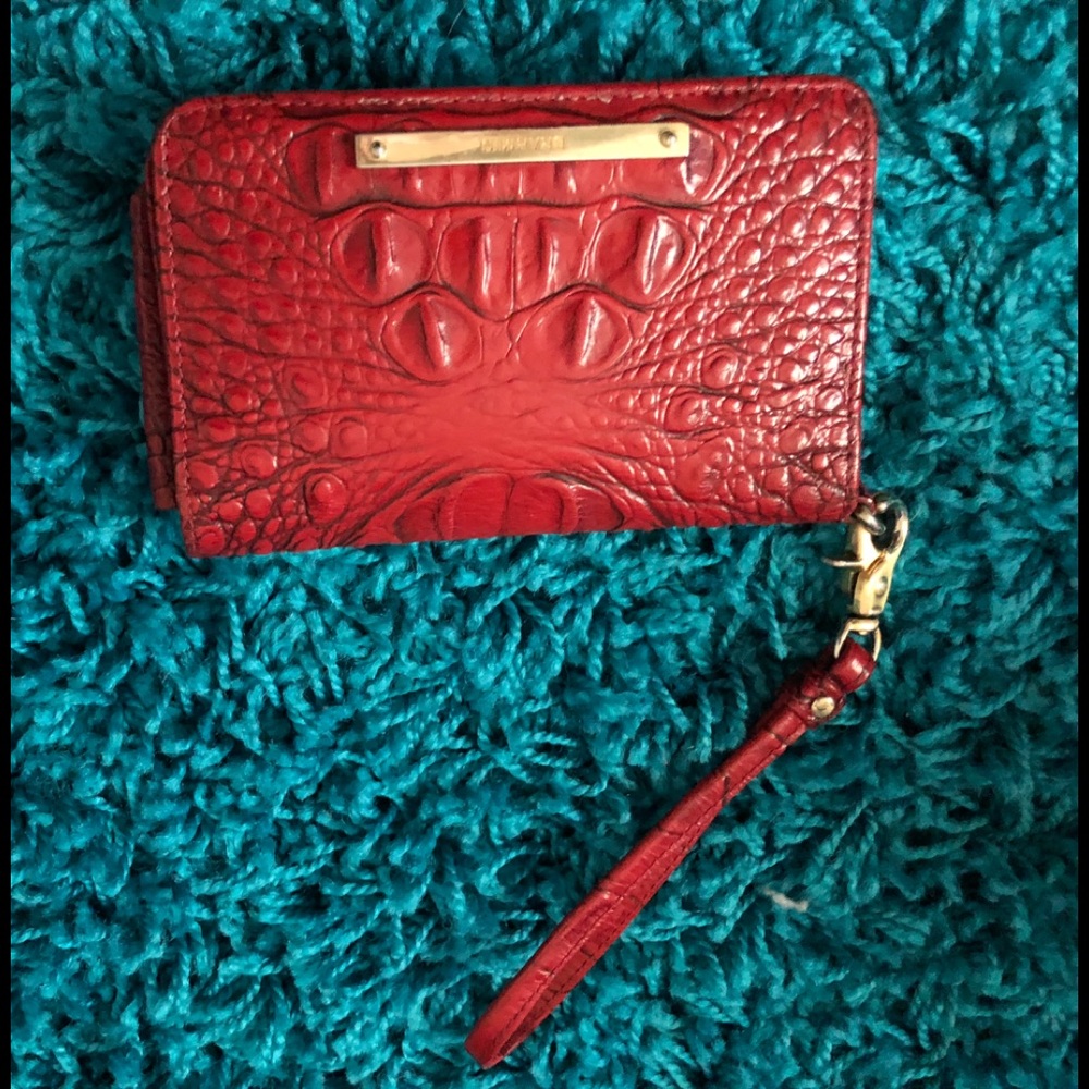 Brahmin wristlet